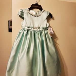 Girls Dress, size 5
